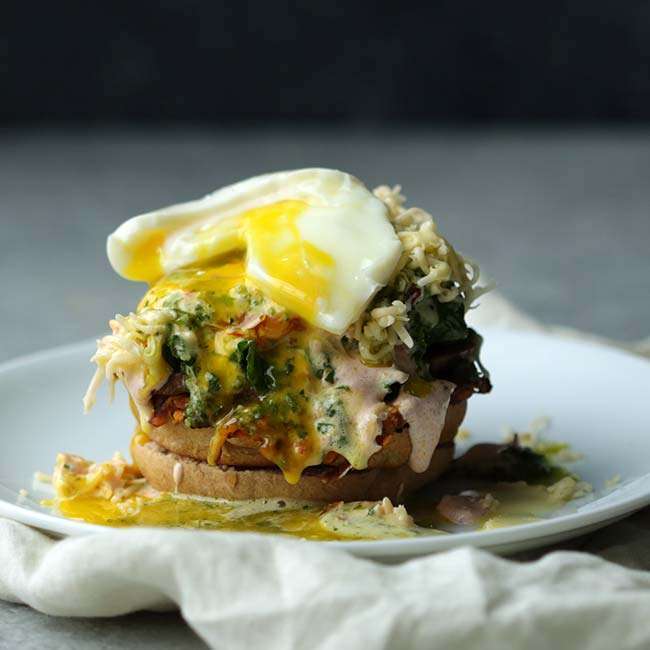 The Ultimate Eggs Benedict ultimate eggs benedict recipe with whole wheat muffin The Ultimate Eggs Benedict ultimate eggs benedict recipe with whole wheat muffin