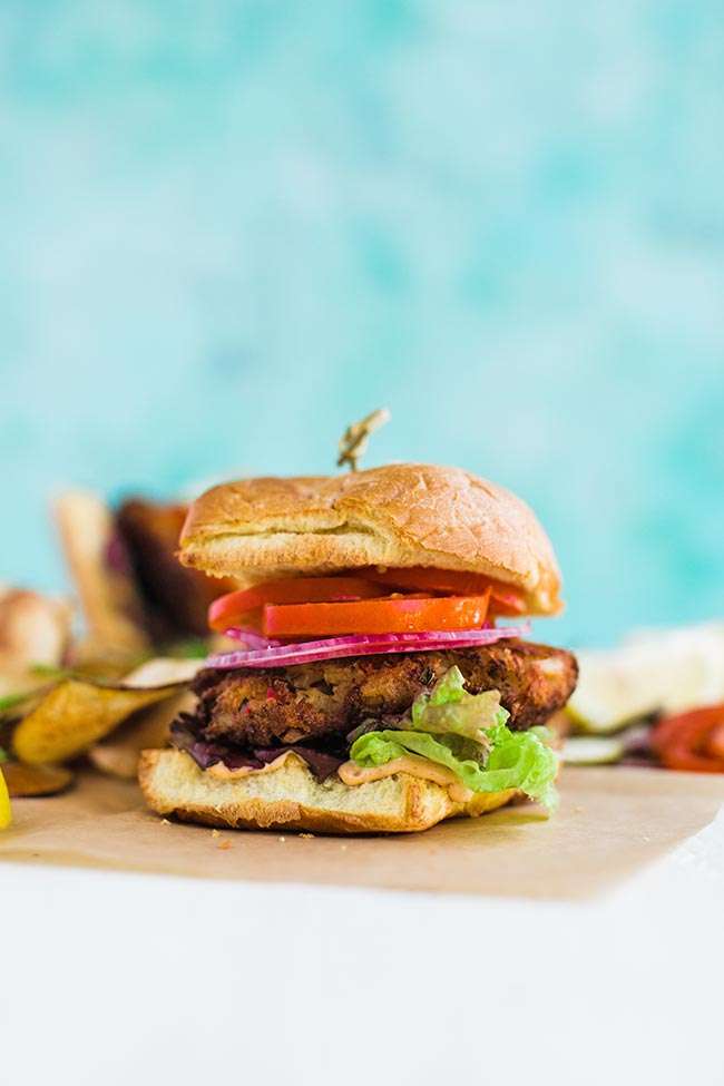 Homemade Crab Cakes Sandwich Recipe with Garlic Aioli