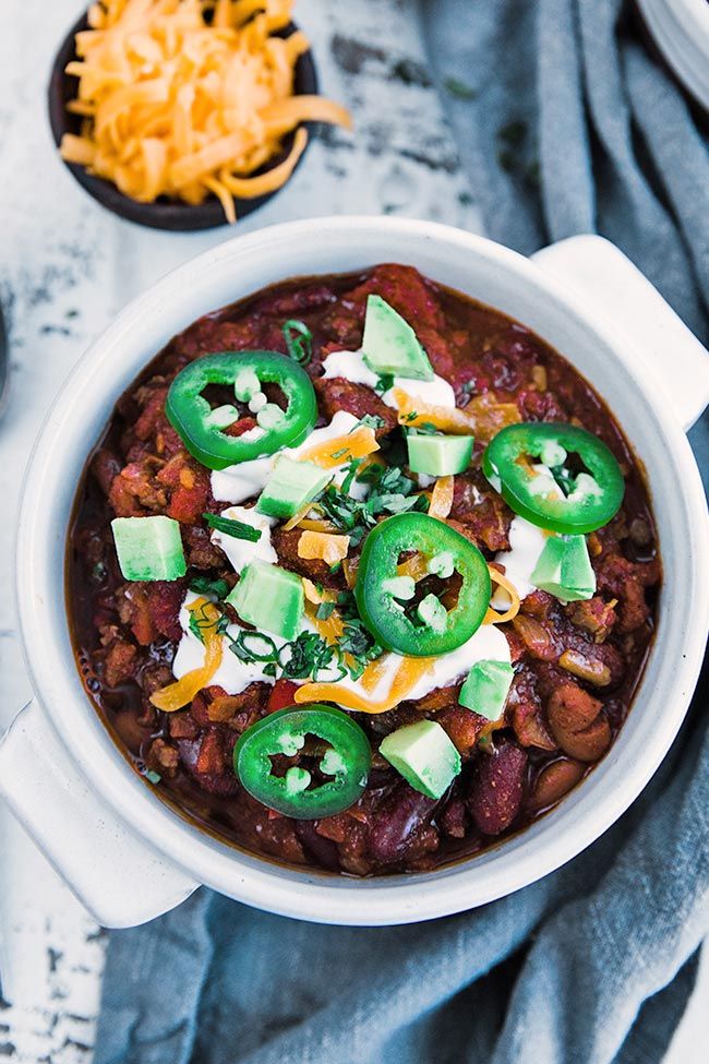 chili with jalapenos, avocados, cheese and sour cream