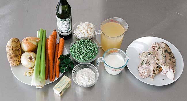 ingredients to make turkey pot pie with