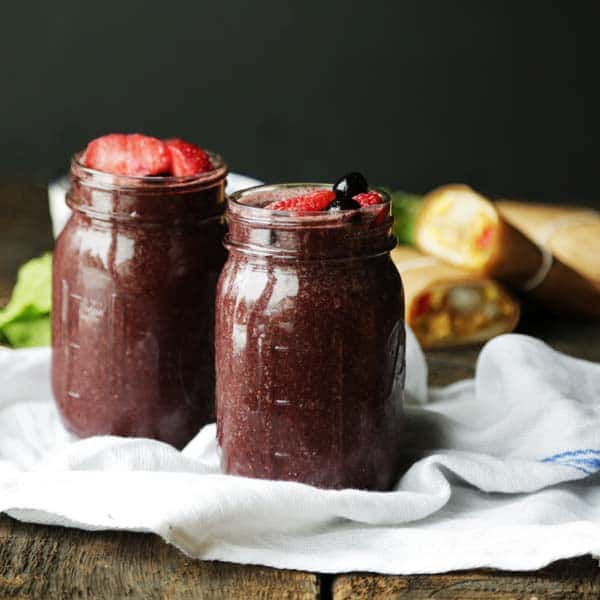 Mixed Berry and Banana Smoothie with Spinach
