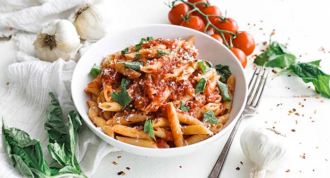 penne pasta with arrabbiata sauce