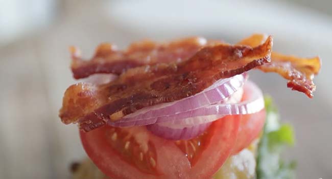 toppings on a cheeseburger