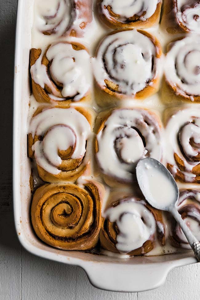 easy cinnamon rolls with cream cheese frosting