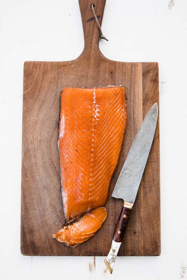 slicing salmon gravlax