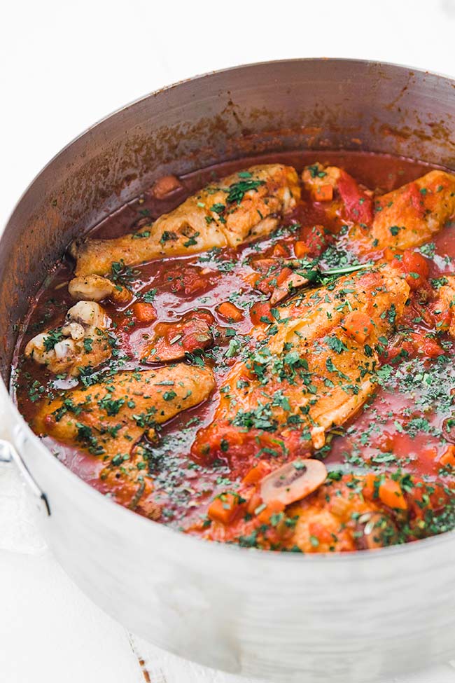 chicken cacciatore in a rondeau pot