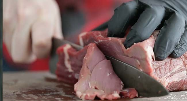 slicing beef