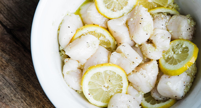 marinating scallops