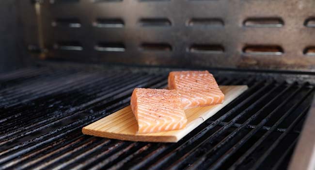 grilling cedar plank salmon