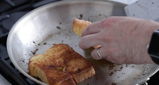 toasting brioche bread