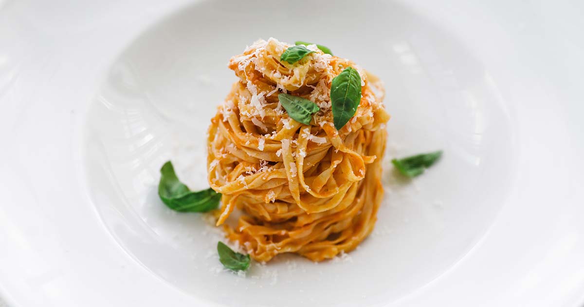Simple Pomodoro Sauce Recipe (Video)