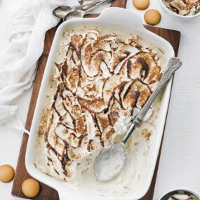 southern banana pudding with wafers