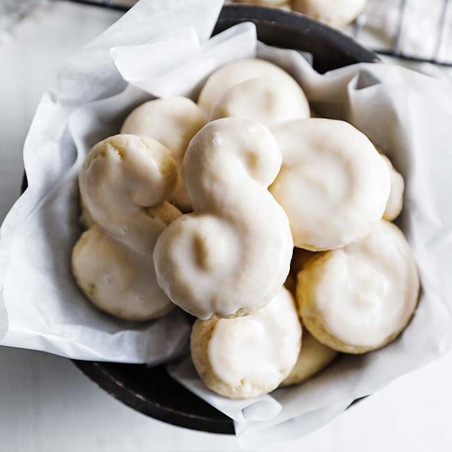 bowl full of glazed S cookies