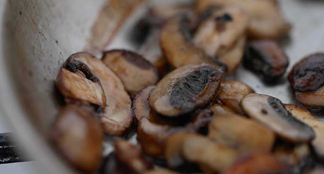 pan seared mushrooms