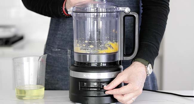 processing egg yolks and vinegar