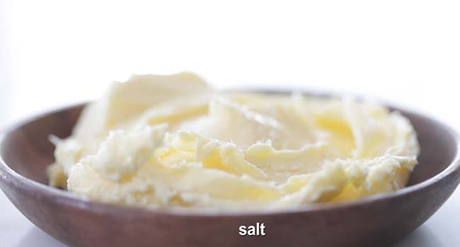 seasoning homemade butter with salt