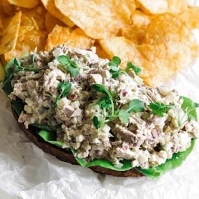 fresh tuna salad on bread