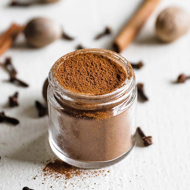 pumpkin pie spice blend in a jar