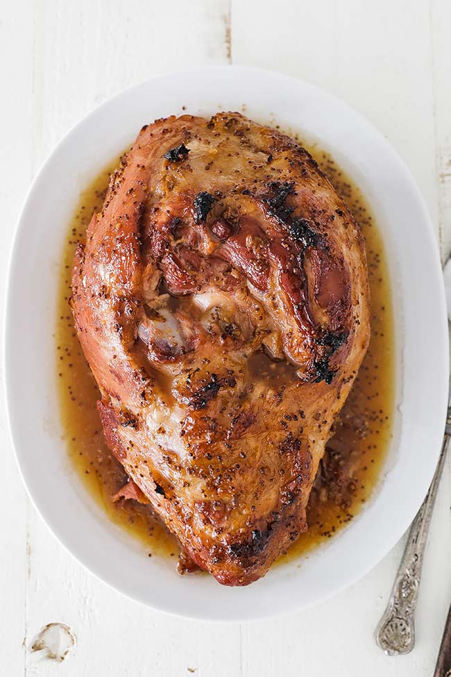 spiralized glazed ham recipe on a platter