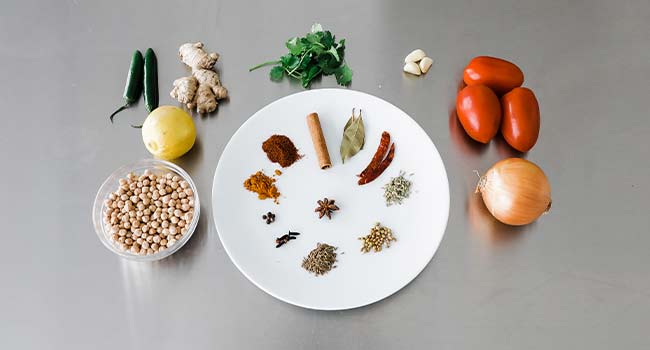 ingredients to make a chana masala