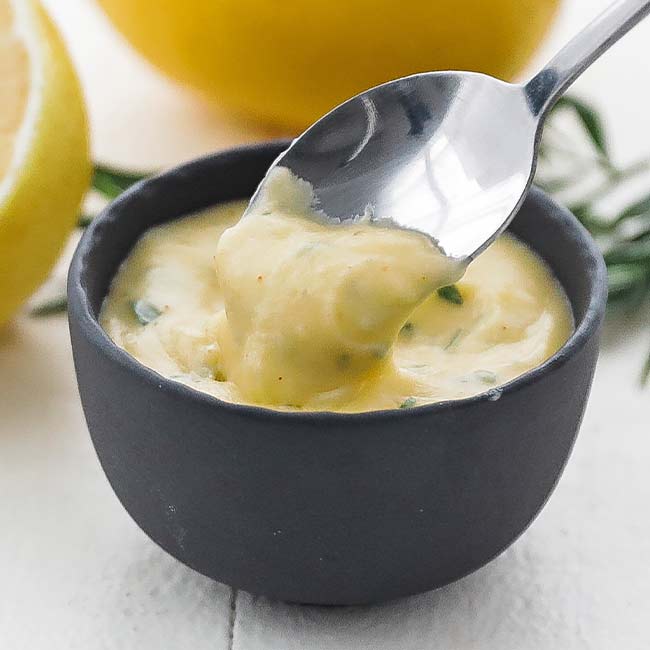 bearnaise sauce in a ramekin