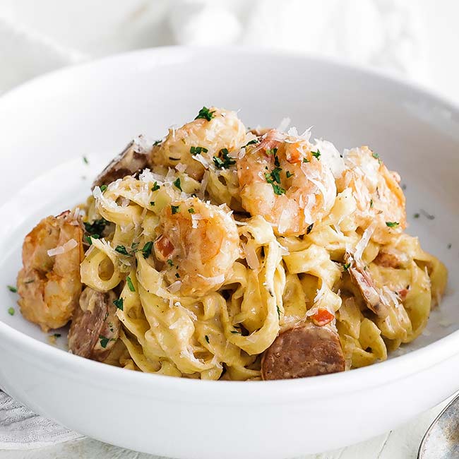 bowl of creamy cajun shrimp pasta