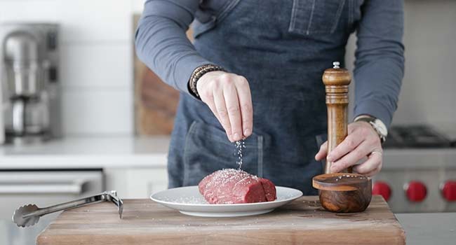 seasoning trussed beef tenderloin