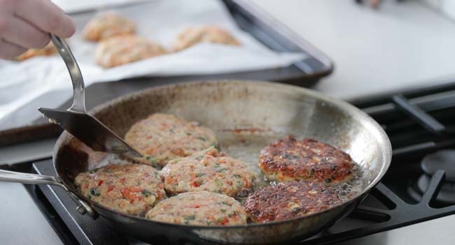 pan frying fresh salmon patties