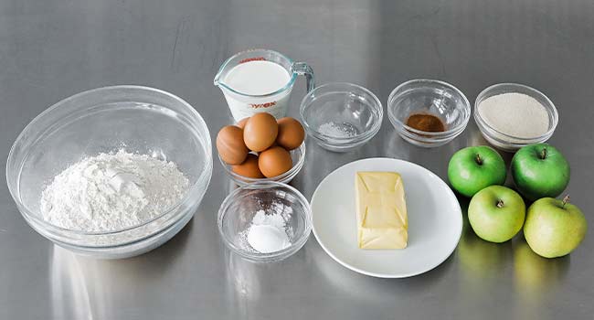 ingredients to make an apple Irish cake