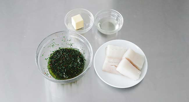 Ingredients to make halibut with chimichurri