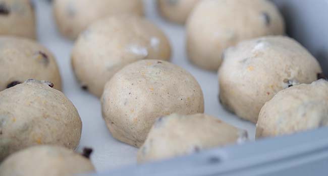 hot cross buns in a pan