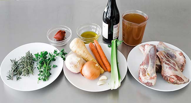 ingredients to make braised lamb shanks