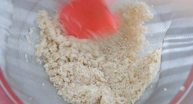 draining bulgur wheat