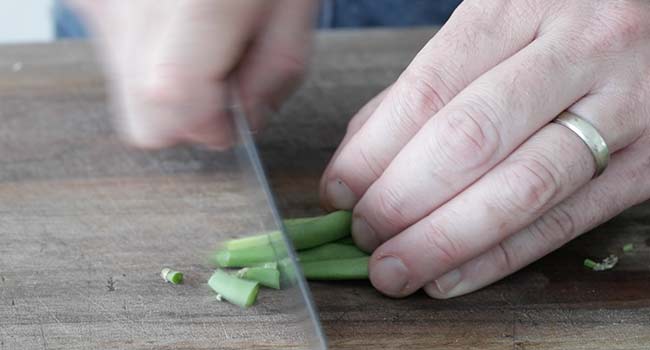 trimming fresh green beans