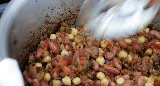 cooking beans with vegetables