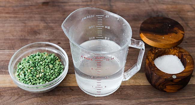 ingredients to make split pea soup