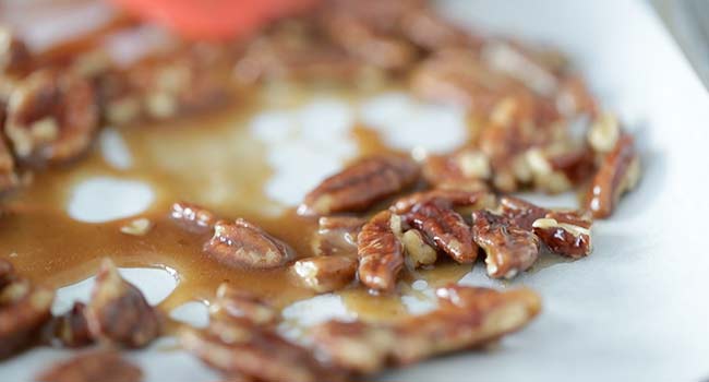 making candied pecans