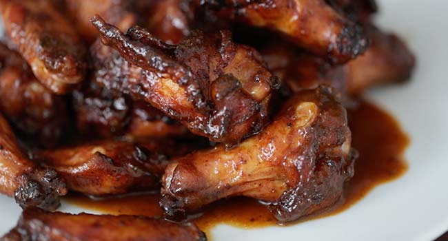 chicken wings with bbq sauce