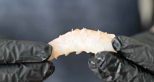 peeling and deveining shrimp