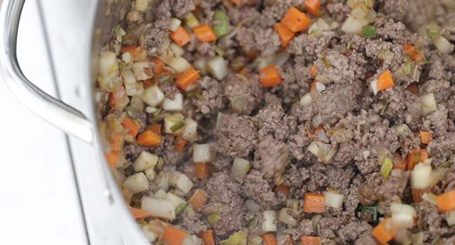 stirring beef and vegetables