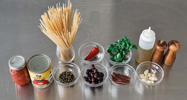 ingredients to make pasta puttanesca