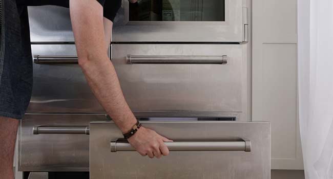 refrigerating a steak