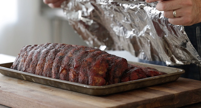 covering smoked ribs in foil