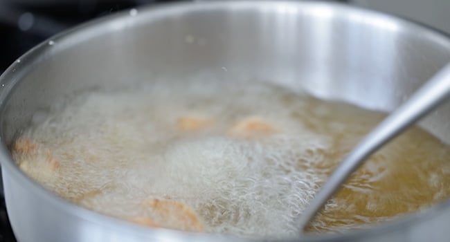 shrimp turning brown in oil