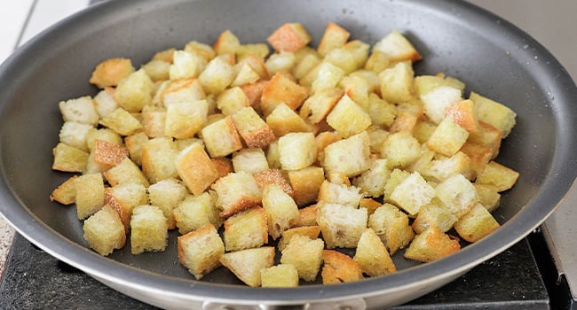 croutons in a pan