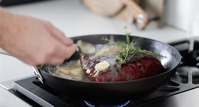 basting a picanha