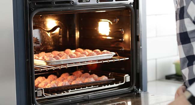 baking meatballs in the oven