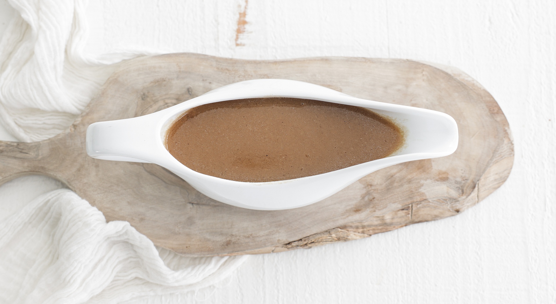 creamy turkey gravy in a pot