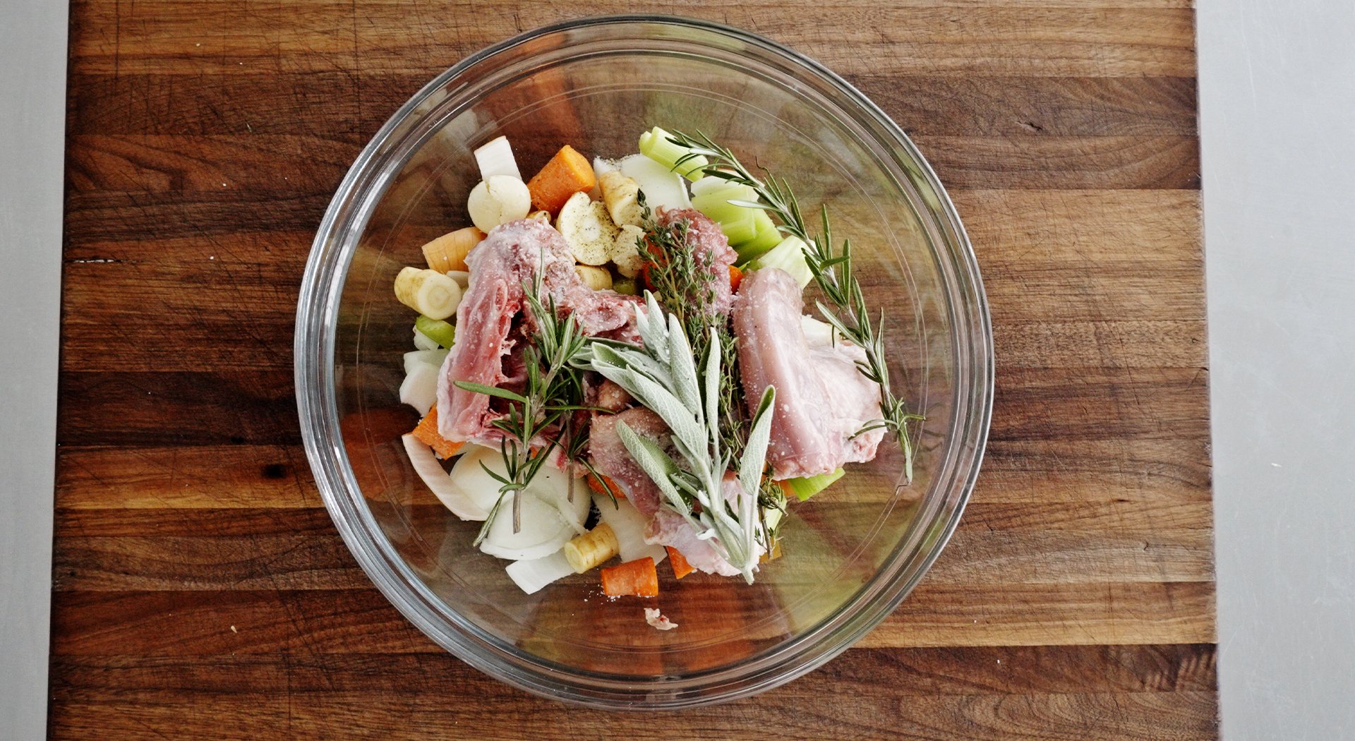 vegetables are turkey parts in a bowl