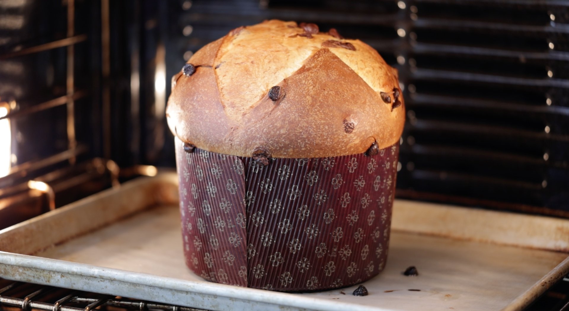 baking panettone